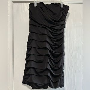 Speechless black silky and soft strapless dress size medium - great condition